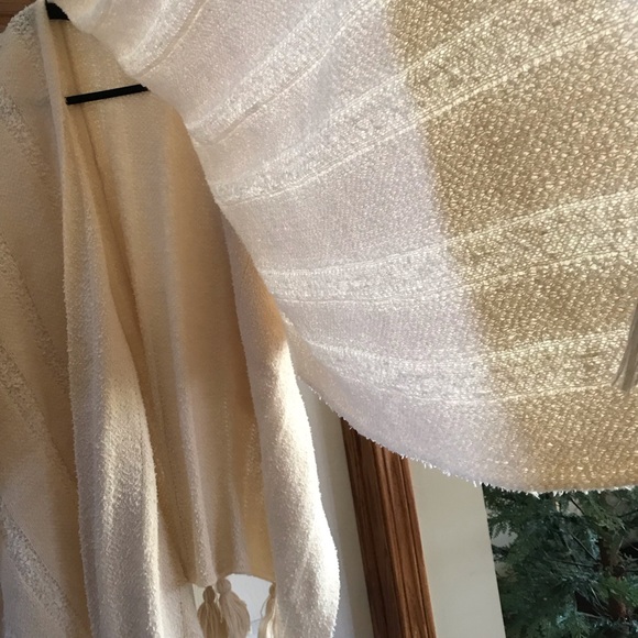 Serra Ivory Textured Shawl - Picture 5 of 7